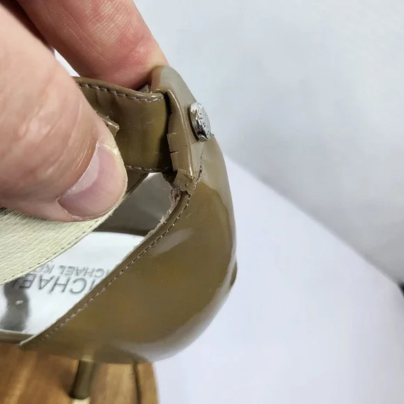 Michael Kors ST15F Olive Tan Patent Leather Multi Strap Platform Sandals Size 9M - Picture 5 of 13